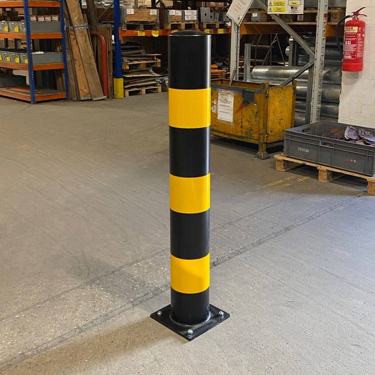 1200mm-high-visibility-safety-bollards-warehouse-industrial-traffic-forklift-bollard-crash-collision-prevention-impact-resistant-durable-galvanised-steel-black-yellow-pedestrian-equipment-perimeter-guards-reflective-heavy-duty