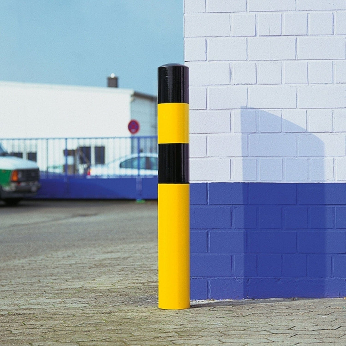 Black & Yellow Bollards