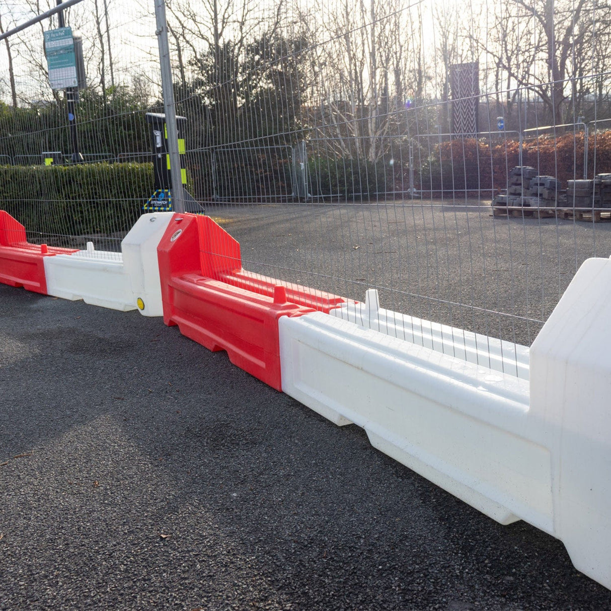 SlotBlock Barriers 3.5m Water-Filled Barrier Sets - Red & White