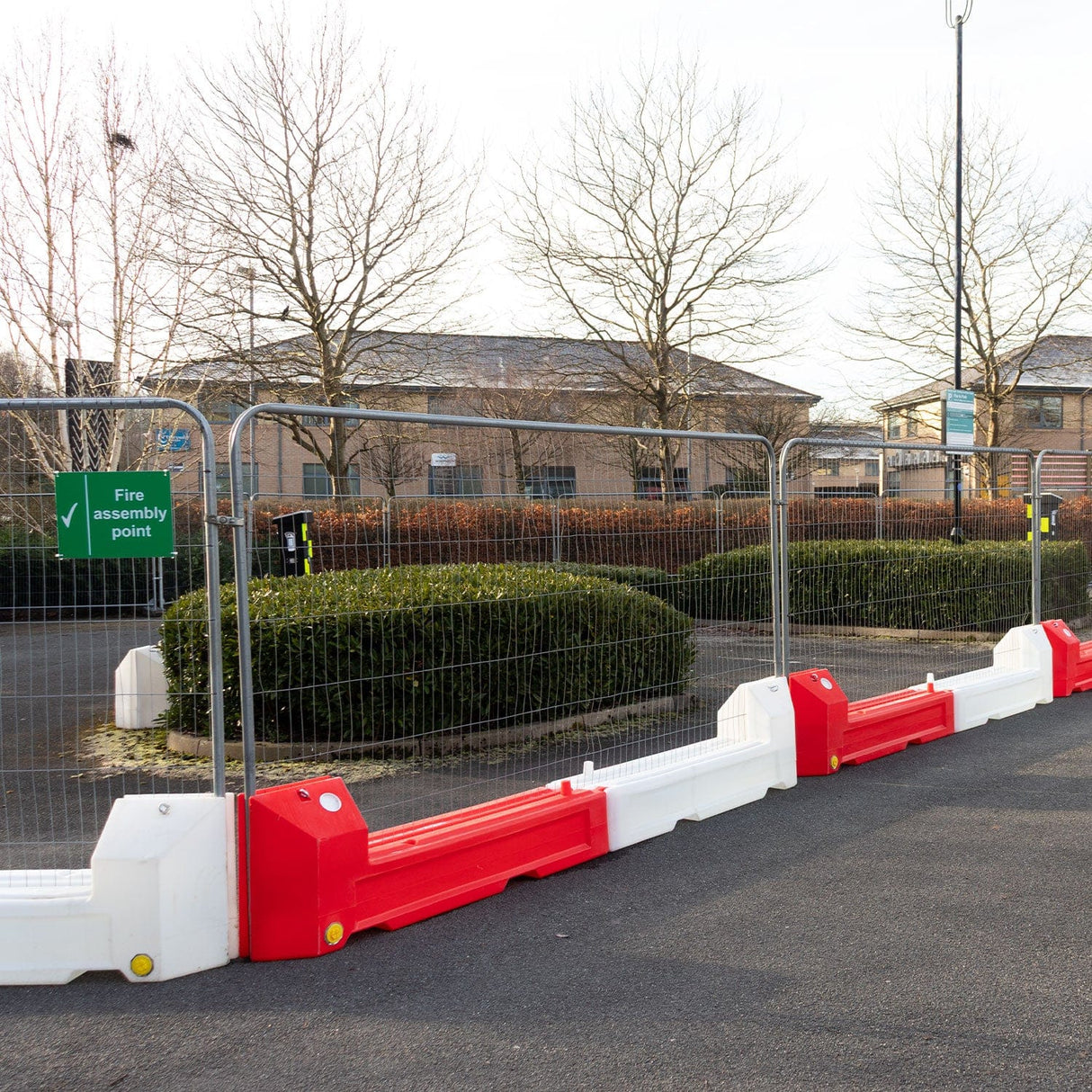 SlotBlock Barriers 3.5m Water-Filled Barrier Sets - Red & White