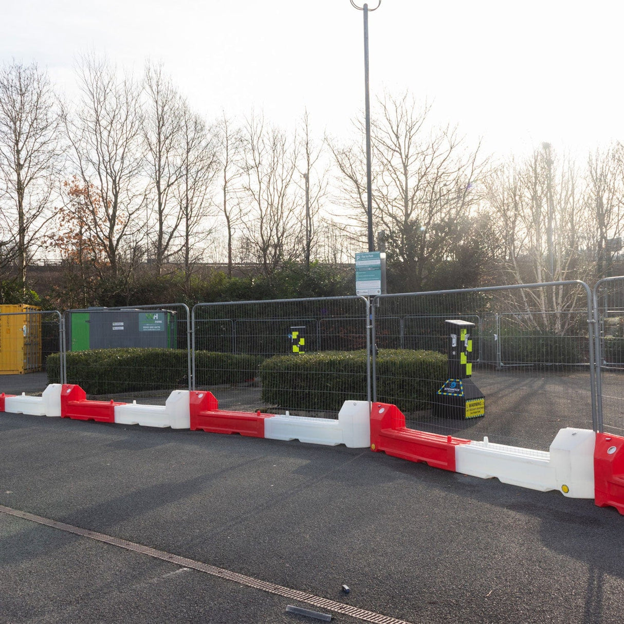 SlotBlock Barriers 3.5m Water-Filled Barrier Sets - Red & White
