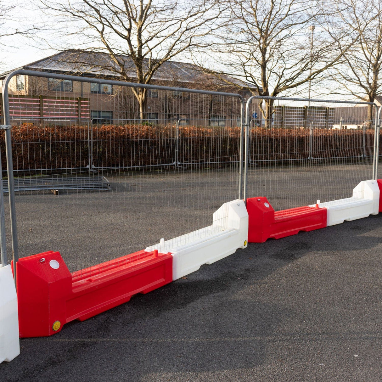 SlotBlock Barriers 3.5m Water-Filled Barrier Sets - Red & White