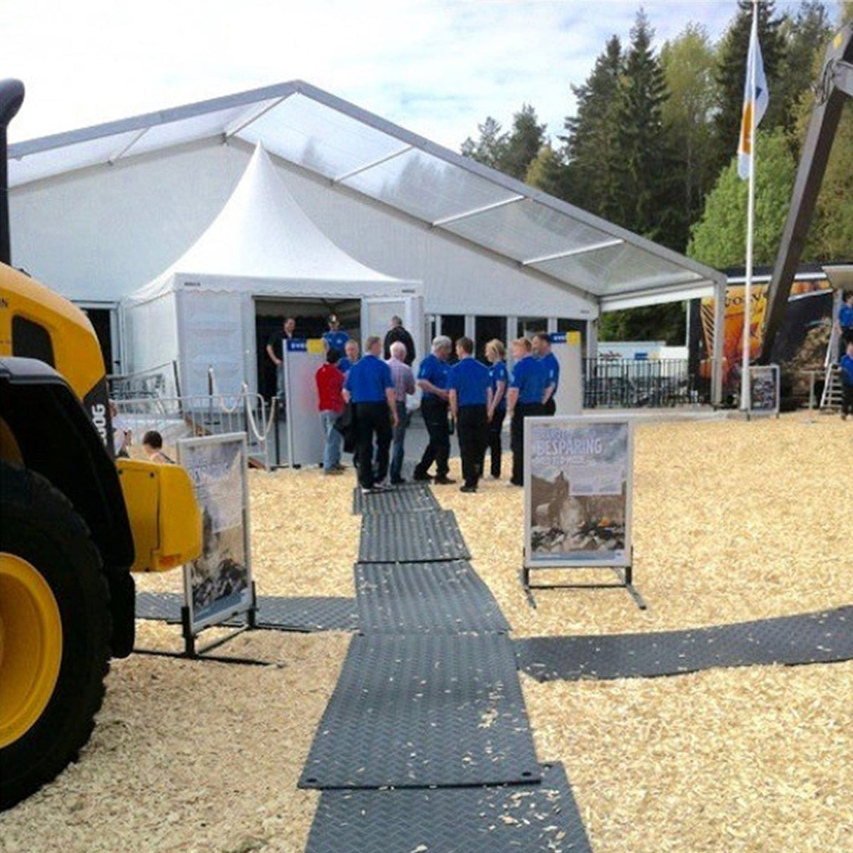 DuraMatt access mats laid as a walkway at an outdoor event
