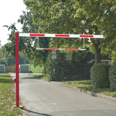 adjustable height restrictor nudge bar white and red chain high visibility cross bar car park barrier 7
