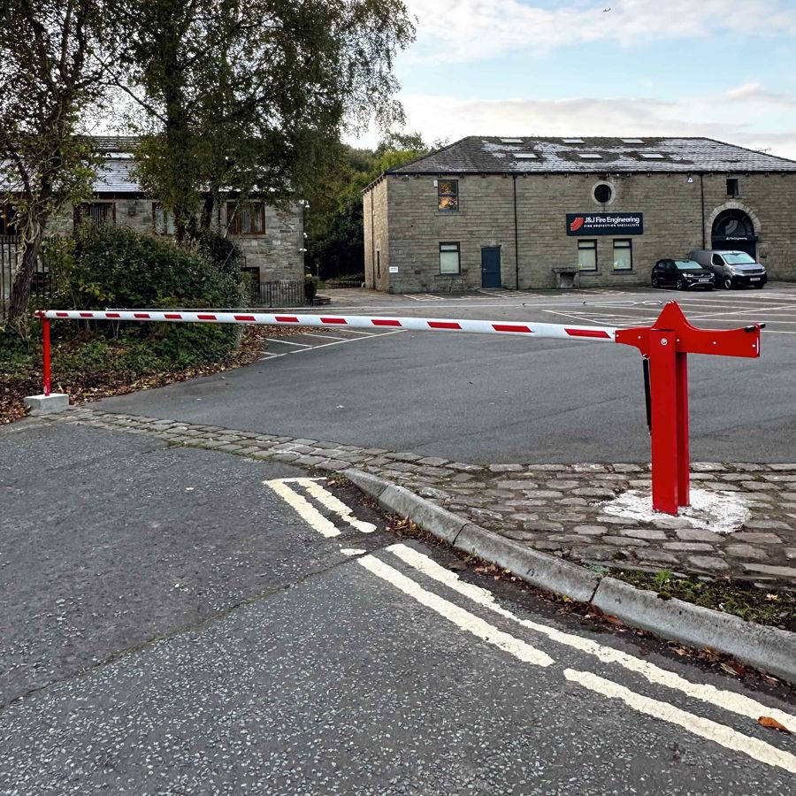 Manual raise-arm barrier