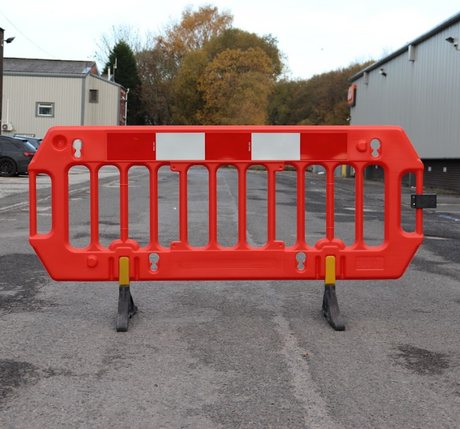 Pedestrian barriers Safety barriers Traffic management guidelines Steel barriers Plastic barriers Water-filled barriers Crowd control Reflective panels Durability Easy installation Highly visible Pedestrian safety
