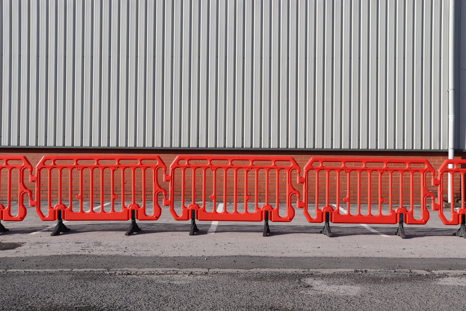 Temporary fencing Construction sites Workers Public safety Construction equipment Physical barrier Site security Public order Traffic control Legal requirements Safety standards Risk reduction