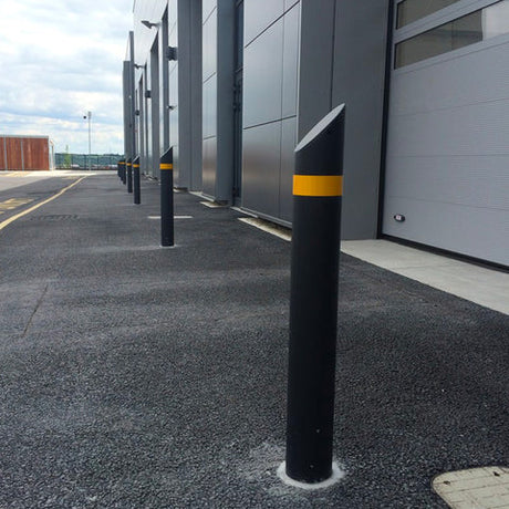 Driveway security bollards Automatic security posts High-traffic areas Property security Innovative technology Crash-rated bollards Anti-ram bollards Integrated lighting Smart technology Professional installation