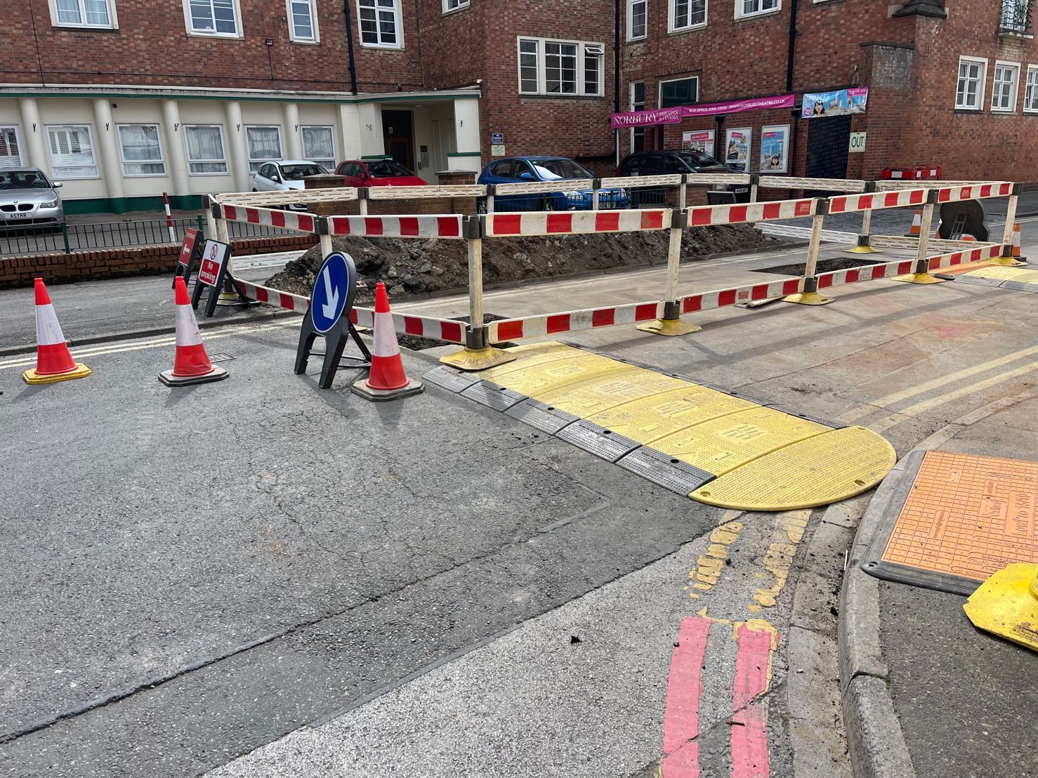 road works closures ground works civil engineering manhole cover plastic manhole covers steel plates trench board oxford plastics safety construction management traffic management trench cover GRP Trench Covers
