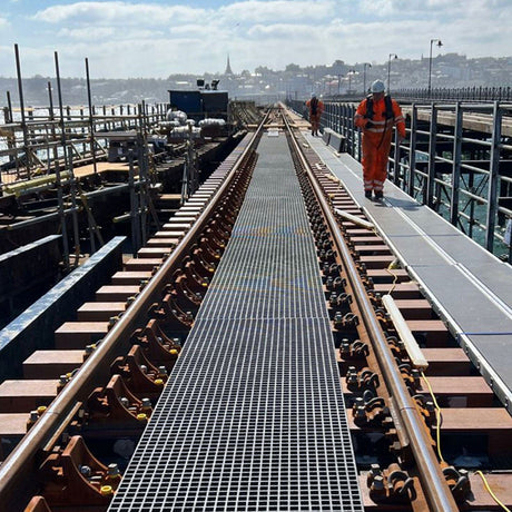 anti-slip-stair-tread-covers-nosing-grip-GRP-safety-non-slip-edging-stair-profiles-protection-fiberglass-non-skid-slip-proof-durable-stairway-flooring-traction-walkway-covers-surface-industrial-indoor-outdoor-premium-gritted-warehouse-commercial-schools-shopping-centres