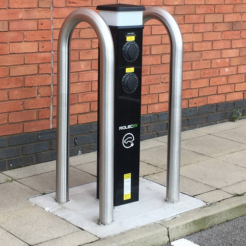 lamp-post-protection-barrier-hoop-protective-galvanised-steel-concrete-in-bolt-down-ragged-flanged-ev-charging-bollard-street-light-impact-protection-parking-lot-carpark-traffic-safety-street-furniture-heavy-duty-industrial