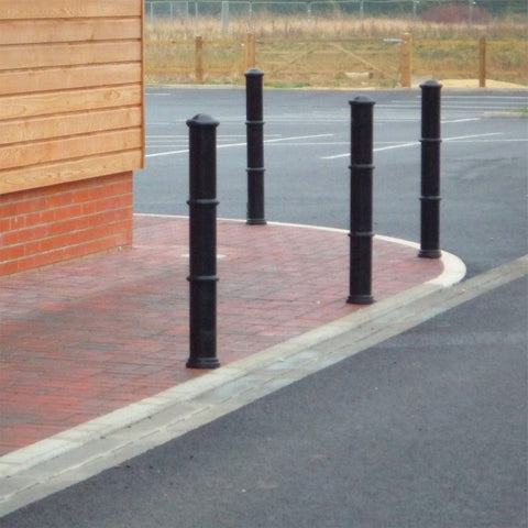 GFC-1500-galvanised-steel-ornamental-bollard-cast-iron-cap-powder-coated-black-anti-parking-impact-protection-access-control-security-detterent-posts-bolt-down-ragged-flanged-concrete-in-durable-weather-resistant-rigid-hooks-chains
