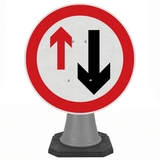 Give Way to Oncoming Traffic 750mm Circle Hangman Sign (Single Cone) 615
