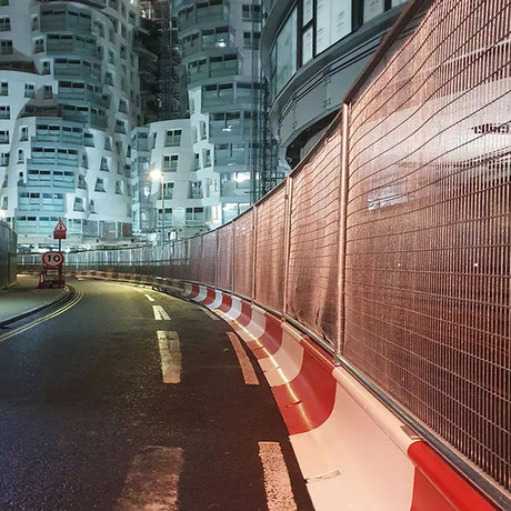 MASS-barrier-multi-applicational-safety-system-heavy-duty-traffic-pedestrian-road-safety-highway-gate-temporary-security-portable-plastic-1500mm-red-white-construction-durable-crash-parking-fence-top