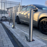 GL900-retractable-telescopic-round-parking-post-900mm-galvanised-steel-stainless-steel-retractapost-autopa-bollard-security-bollards-traffic-management-removable-industrial-car-park-heavy-duty-urban-parking-lot-weather-resistant-durable-outdoor