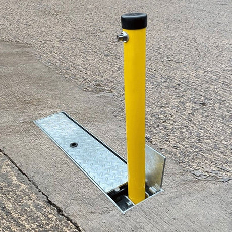 stealth-parking-post-ground-level-socket--galvanised-stainless-steel-powder-coated-folding-autopa-retractable-telescopic-bollard-security-bollards-traffic-management-removable-industrial-car-park-heavy-duty-urban-parking-lot-weather-resistant-durable-outdoor-integral-locks-lockable