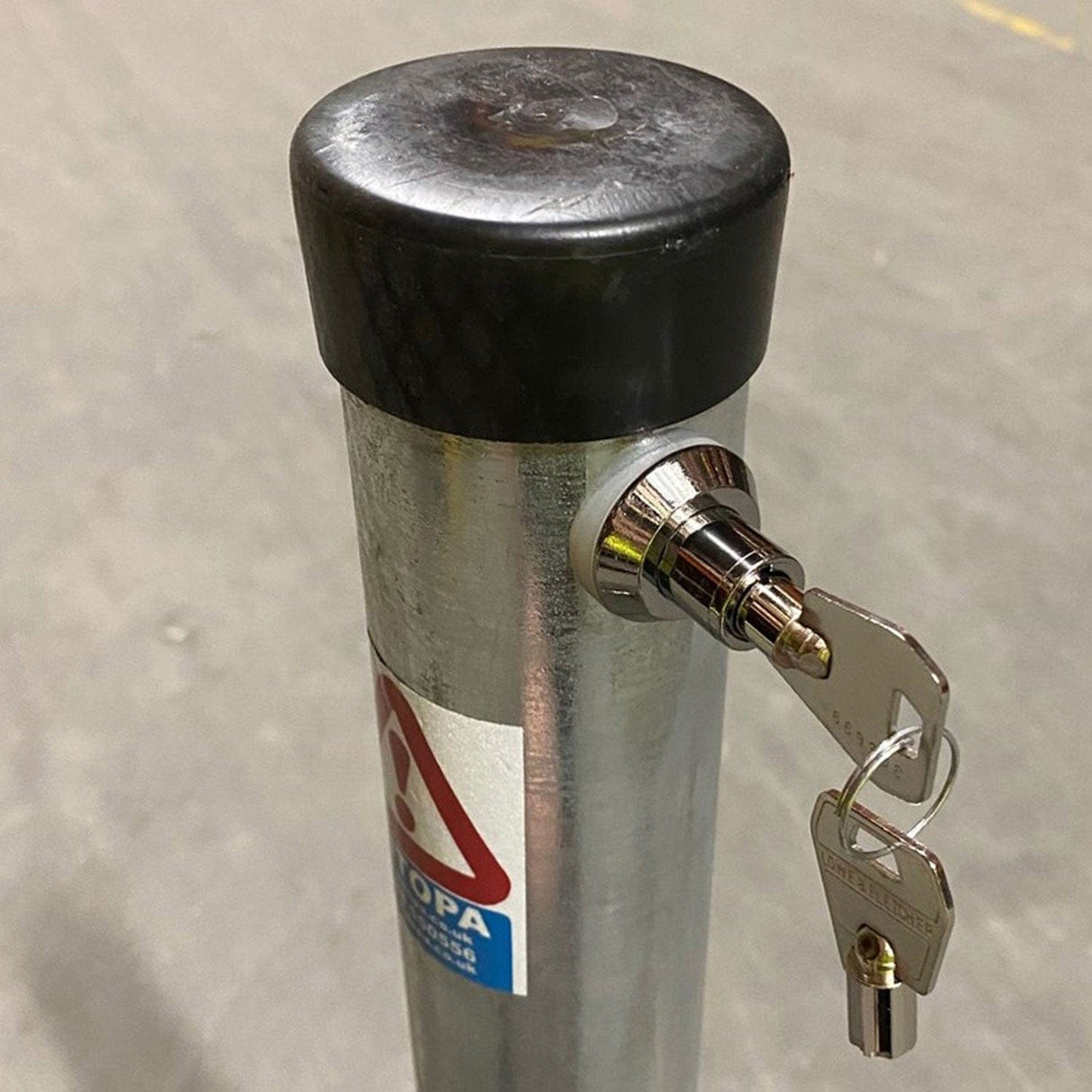stealth-parking-post-ground-level-socket--galvanised-stainless-steel-powder-coated-folding-autopa-retractable-telescopic-bollard-security-bollards-traffic-management-removable-industrial-car-park-heavy-duty-urban-parking-lot-weather-resistant-durable-outdoor-integral-locks-lockable