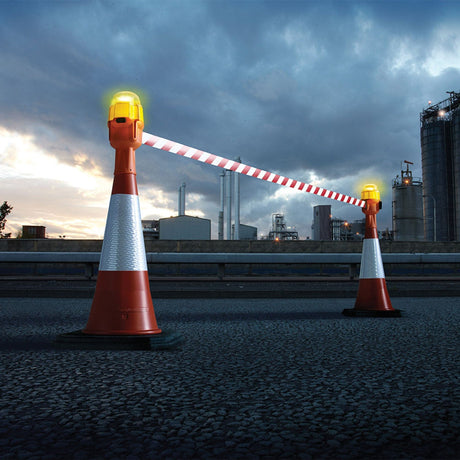 Skipper-TM-Rechargeable-traffic-lamp-light-cone-construction-site-warehouse-outdoor-high-visibility-roadside-emergency-warning-hazard-retractable-barrier-LED