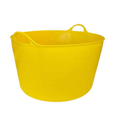 The builder's flexible tub is engineered for construction sites, gardens, and DIY projects. Lightweight yet robust, it's made from high-density polyethylene for durability against punctures and tears. With sturdy base and sidewalls, it's stable even when filled. Two integrated handles ensure easy transportation. Made from 100% recycled plastic.