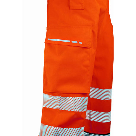 Taped seams on breathable overtrouser