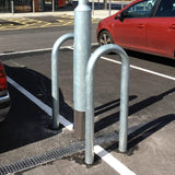 lamp-post-protection-barrier-hoop-protective-galvanised-steel-concrete-in-bolt-down-ragged-flanged-ev-charging-bollard-street-light-impact-protection-parking-lot-carpark-traffic-safety-street-furniture-heavy-duty-industrial