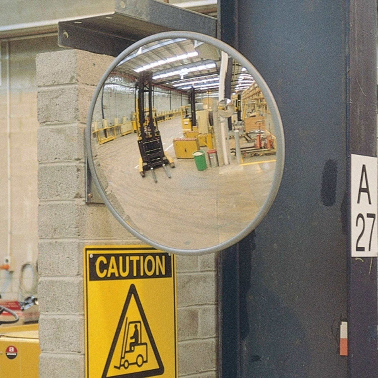 Spion Wall Mountable Observation Mirror