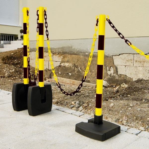plastic-post-and-chain-kit-red-&-white-self-standing-barrier-system- 5