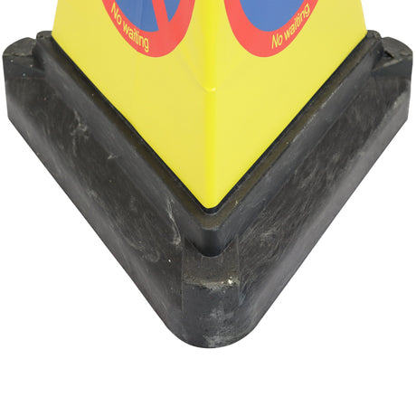 No Waiting Bollard 636