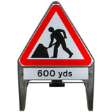 Men At Work with 600 yds Supplementary Plate 750mm Q-Sign 7001