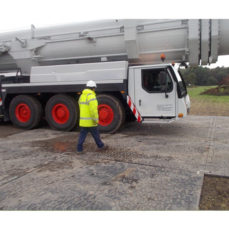 k-mat-heavy-duty-roadway-panels-installation-2-750x750
